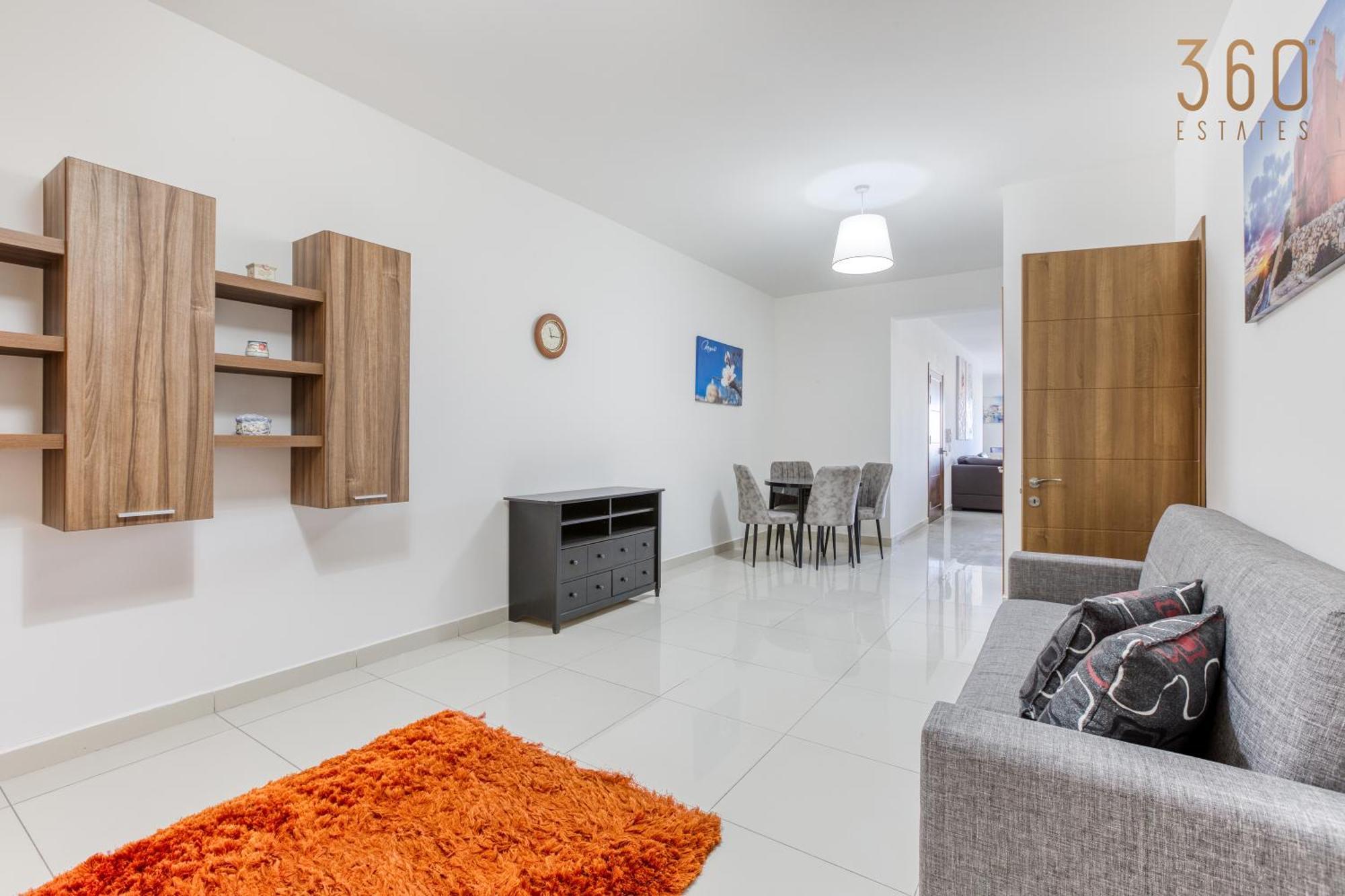 Appartamento Beautiful Pent With Terrace & Spectacular Views By 360 Estates Luqa Esterno foto